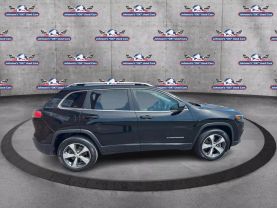 2019 JEEP CHEROKEE SUV V6, 3.2 LITER LIMITED SPORT UTILITY 4D