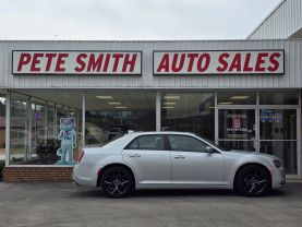 2022 Chrysler 300300s V6 Sedan 4d - Image 2