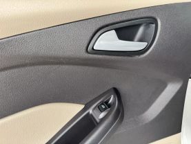 2015 FORD FOCUS SEDAN 4-CYL, FLEX FUEL, 2.0L SE SEDAN 4D