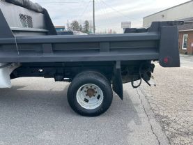2008 Ford F350 Super Duty Regular Cab & Chassis - Image 4