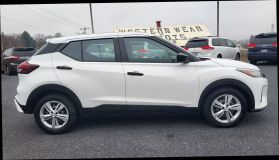 2021 Nissan Kicks S Sport Utility 4d - Image 6