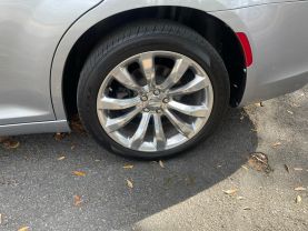 2017 CHRYSLER 300 SEDAN V6, 3.6 LITER 300C SEDAN 4D