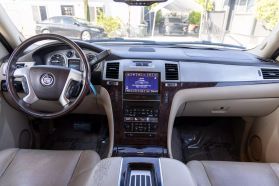 2013 CADILLAC ESCALADE SUV V8, FLEX FUEL, 6.2 LITER PREMIUM SPORT UTILITY 4D