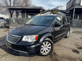 2016 CHRYSLER TOWN & COUNTRY - V6, 3.6 LITER TOURING MINIVAN 4D