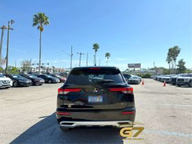 2024 Mitsubishi Outlander - Image 3