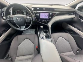 2020 Toyota Camry Hybrid Le Sedan 4d - Image 10