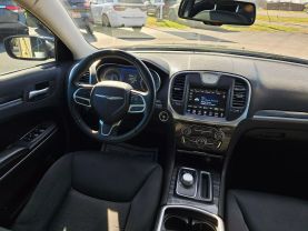2018 CHRYSLER 300