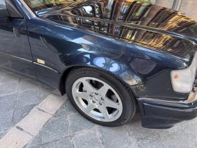 1995 MERCEDES-BENZ E500 - - SEDAN