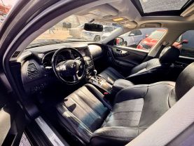 2017 INFINITI QX70