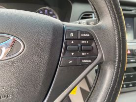 2016 HYUNDAI SONATA SEDAN 4-CYL, PZEV, 2.4 LITER SE SEDAN 4D at Motors On Wheels - used car dealership in Houston, Texas.