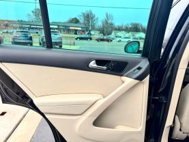 2017 VOLKSWAGEN TIGUAN SUV 4-CYL, TURBO, 2.0 LITER 2.0T WOLFSBURG EDITION 4MOTION SPORT UTILITY 4D