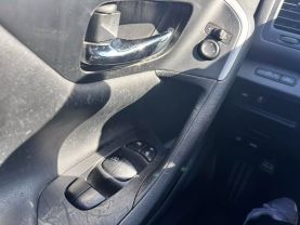 2017 Nissan Altima - Image 16