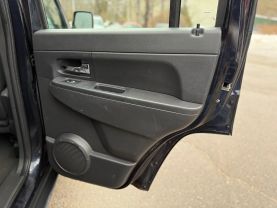 2011 JEEP LIBERTY SUV V6, 3.7 LITER SPORT SUV 4D