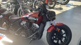 2018 INDIAN MOTORCYCLE SCOUT BOBBER (BLACK) - - -