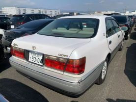 2000 TOYOTA CROWN SEDAN 2JZ-FSE ROYAL SALOON