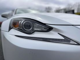 2016 Lexus Is - Image 32