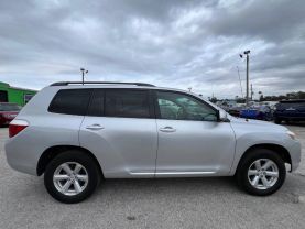 2010 TOYOTA HIGHLANDER SUV 4-CYL, 2.7 LITER SPORT UTILITY 4D
