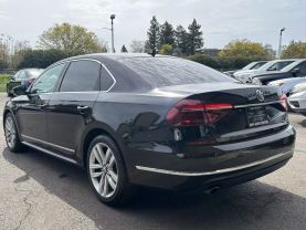 2017 VOLKSWAGEN PASSAT