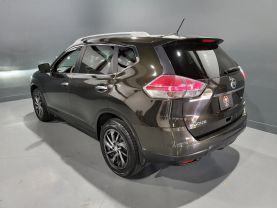 2014 Nissan Rogue - - Image 5