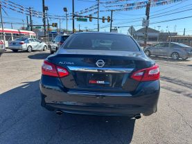 2017 Nissan Altima - Image 4