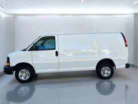 2014 CHEVROLET EXPRESS 2500 CARGO CARGO V8, VORTEC, 4.8 LITER VAN 3D