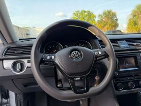 2018 VOLKSWAGEN PASSAT