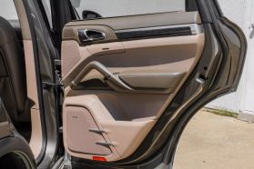 2013 Porsche Cayenne - Image 46