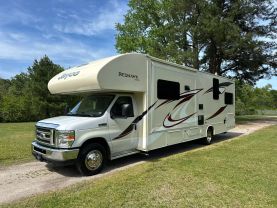 Used 2016 JAYCO REDHAWK CLASS C - 31XL - LA Auto Star located in Virginia Beach, VA