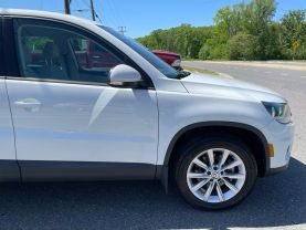 2014 Volkswagen Tiguan - Image 12