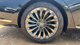 2017 GENESIS G90 SEDAN V8, 5.0 LITER 5.0 ULTIMATE SEDAN 4D