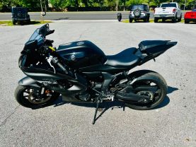 2024 YAMAHA YZF-R7 SPORTBIKES - -
