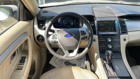 2015 Ford Taurus - Image 30