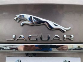2017 Jaguar Xf - Image 9