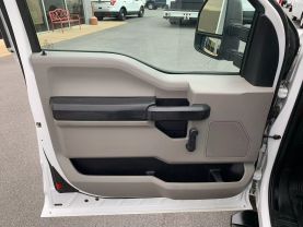 2017 FORD F250 SUPER DUTY SUPER CAB 8FT KNAPHEIDE SERVICE BED TRUCK SERVICE/UTILITY TRUCKS V8, FLEX FUEL, 6.2 LITER XL PICKUP 4D 6 3/4 FT - Eddies Auto Sales