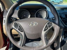 2013 Hyundai Elantra - Image 17