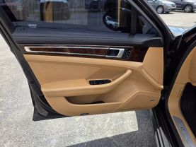 2018 PORSCHE PANAMERA