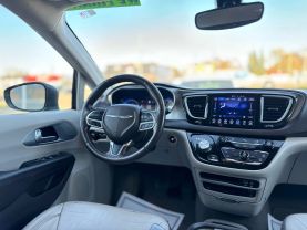 2017 CHRYSLER PACIFICA VAN V6, 3.6 LITER TOURING-L PLUS MINIVAN 4D