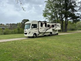 Used 2018 THOR MOTOR COACH A.C.E. CLASS A - 27.2 - LA Auto Star located in Virginia Beach, VA