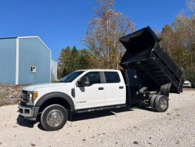 2018 FORD F550 SUPER DUTY CREW CAB & CHASSIS CAB_CHASSIS V8, TURBO DIESEL, 6.7 LITER XL CAB & CHASSIS 4D at T&T Repairables - used car dealership in Spencer, Indiana.