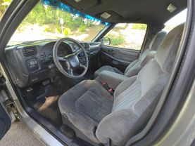 2001 CHEVROLET S10 REGULAR CAB PICKUP 4-CYL, FLEX FUEL, 2.2L SHORT BED