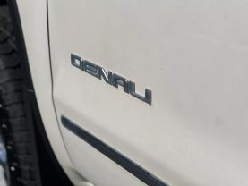 2014 GMC SIERRA 1500 CREW CAB PICKUP V8 ECOTEC3 FF 6.2L DENALI PICKUP 4D 5 3/4 FT - The Auto Lot
