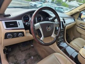 2011 CADILLAC ESCALADE SUV V8, HYBRID, 6.0 LITER HYBRID SPORT UTILITY 4D