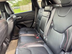 2015 JEEP CHEROKEE SUV V6, 3.2 LITER TRAILHAWK SPORT UTILITY 4D