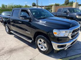 2019 RAM 1500 CREW CAB PICKUP V8, HEMI, 5.7 LITER BIG HORN PICKUP 4D 5 1/2 FT