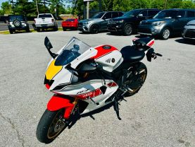 2022 YAMAHA YZF-R7 WORLD GP 60TH ANNIVERSARY EDITION SPORTBIKES - -