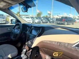 2017 Hyundai Santa Fe Sport - Image 12