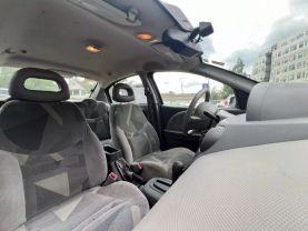 2003 Saturn Ion - Image 12