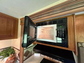 Used 2016 JAYCO REDHAWK CLASS C - 31XL - LA Auto Star located in Virginia Beach, VA