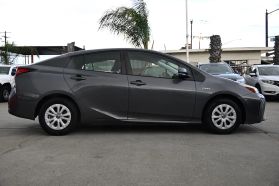 2020 TOYOTA PRIUS HATCHBACK 4-CYL, HYBRID, 1.8 LITER XLE HATCHBACK 4D
