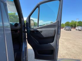 2019 MERCEDES-BENZ SPRINTER 2500 CARGO STANDARD ROOF W/144" WB VAN 3D